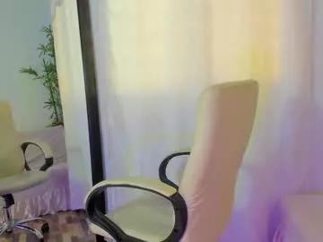 Girls: discover live performances with matured cam models, from teasing to fixations, in a variety of stunning live sex cams.