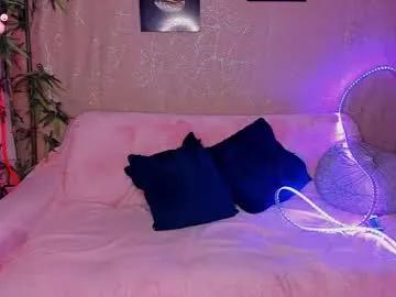 Girls: discover live performances with matured cam models, from teasing to fixations, in a variety of stunning live sex cams.
