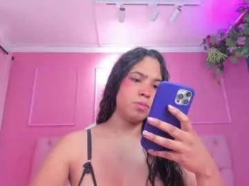 Girls: discover live performances with matured cam models, from teasing to fixations, in a variety of stunning live sex cams.