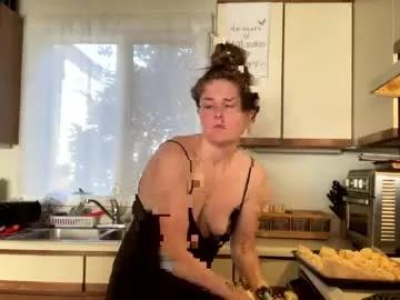 Girls: discover live performances with matured cam models, from teasing to fixations, in a variety of stunning live sex cams.
