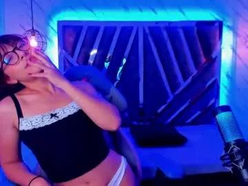 Girls: discover live performances with matured cam models, from teasing to fixations, in a variety of stunning live sex cams.