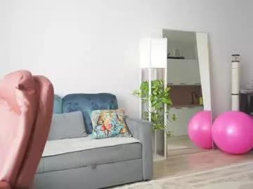 Girls: discover live performances with matured cam models, from teasing to fixations, in a variety of stunning live sex cams.