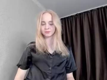 Girls: discover live performances with matured cam models, from teasing to fixations, in a variety of stunning live sex cams.