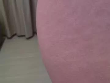 Girls: discover live performances with matured cam models, from teasing to fixations, in a variety of stunning live sex cams.