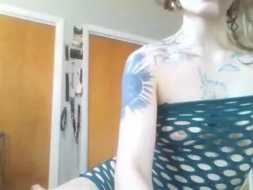 Girls: discover live performances with matured cam models, from teasing to fixations, in a variety of stunning live sex cams.
