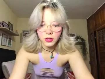 sweetshiro from Chaturbate