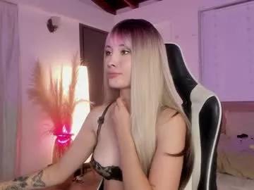 Girls: discover live performances with matured cam models, from teasing to fixations, in a variety of stunning live sex cams.