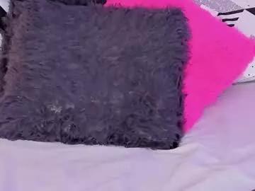 sweettbellaa from Chaturbate