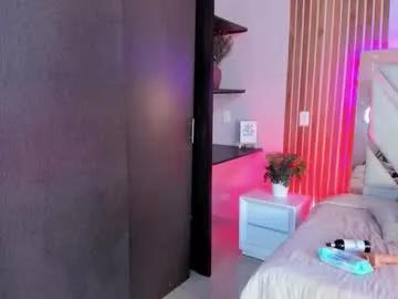 Girls: discover live performances with matured cam models, from teasing to fixations, in a variety of stunning live sex cams.