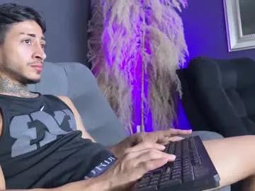 tattoguys_cums from Chaturbate
