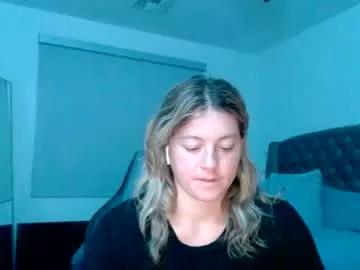 Girls: discover live performances with matured cam models, from teasing to fixations, in a variety of stunning live sex cams.