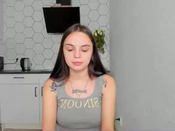 Girls: discover live performances with matured cam models, from teasing to fixations, in a variety of stunning live sex cams.