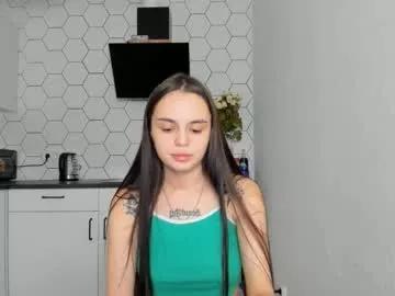 Girls: discover live performances with matured cam models, from teasing to fixations, in a variety of stunning live sex cams.