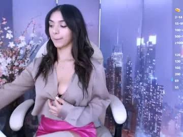 Girls: discover live performances with matured cam models, from teasing to fixations, in a variety of stunning live sex cams.