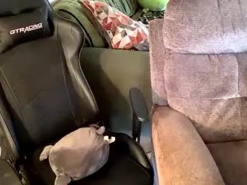 thehappylittleslut from Chaturbate