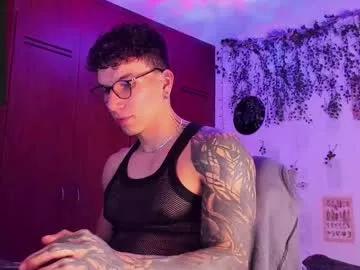 Girls: discover live performances with matured cam models, from teasing to fixations, in a variety of stunning live sex cams.