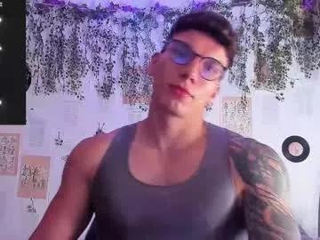 Girls: discover live performances with matured cam models, from teasing to fixations, in a variety of stunning live sex cams.