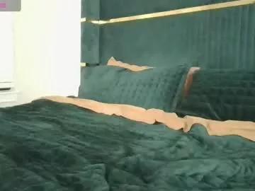 Girls: discover live performances with matured cam models, from teasing to fixations, in a variety of stunning live sex cams.