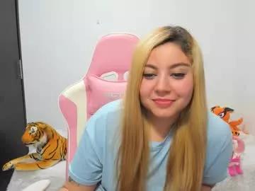 Girls: discover live performances with matured cam models, from teasing to fixations, in a variety of stunning live sex cams.