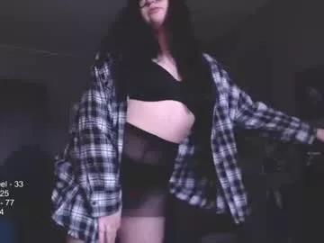 Girls: discover live performances with matured cam models, from teasing to fixations, in a variety of stunning live sex cams.