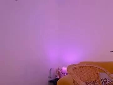 Girls: discover live performances with matured cam models, from teasing to fixations, in a variety of stunning live sex cams.