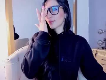 Girls: discover live performances with matured cam models, from teasing to fixations, in a variety of stunning live sex cams.