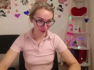 Girls: discover live performances with matured cam models, from teasing to fixations, in a variety of stunning live sex cams.