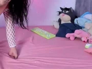 Girls: discover live performances with matured cam models, from teasing to fixations, in a variety of stunning live sex cams.