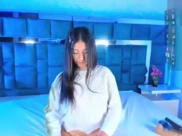 Girls: discover live performances with matured cam models, from teasing to fixations, in a variety of stunning live sex cams.