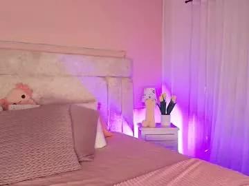 Girls: discover live performances with matured cam models, from teasing to fixations, in a variety of stunning live sex cams.