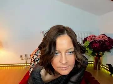 Girls: discover live performances with matured cam models, from teasing to fixations, in a variety of stunning live sex cams.