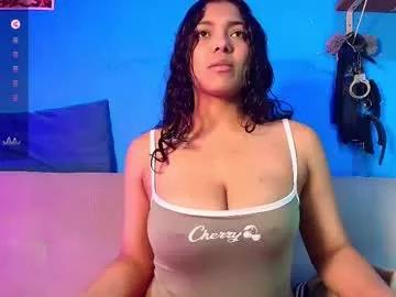 Girls: discover live performances with matured cam models, from teasing to fixations, in a variety of stunning live sex cams.