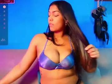 Girls: discover live performances with matured cam models, from teasing to fixations, in a variety of stunning live sex cams.