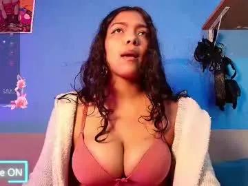 Girls: discover live performances with matured cam models, from teasing to fixations, in a variety of stunning live sex cams.
