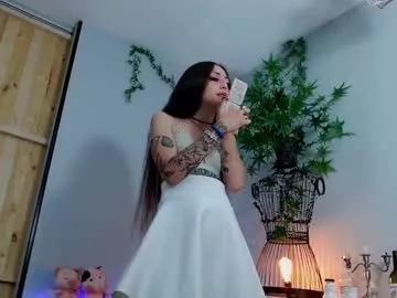Girls: discover live performances with matured cam models, from teasing to fixations, in a variety of stunning live sex cams.