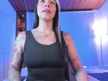 Girls: discover live performances with matured cam models, from teasing to fixations, in a variety of stunning live sex cams.