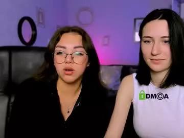 Girls: discover live performances with matured cam models, from teasing to fixations, in a variety of stunning live sex cams.