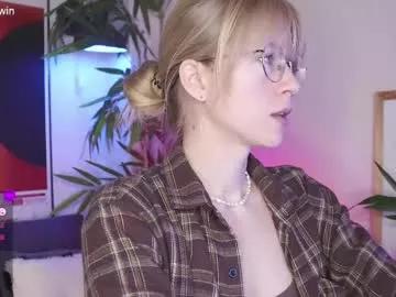Girls: discover live performances with matured cam models, from teasing to fixations, in a variety of stunning live sex cams.