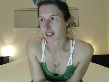 Girls: discover live performances with matured cam models, from teasing to fixations, in a variety of stunning live sex cams.