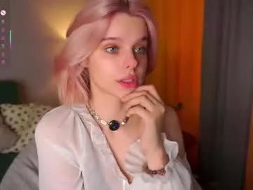 Girls: discover live performances with matured cam models, from teasing to fixations, in a variety of stunning live sex cams.