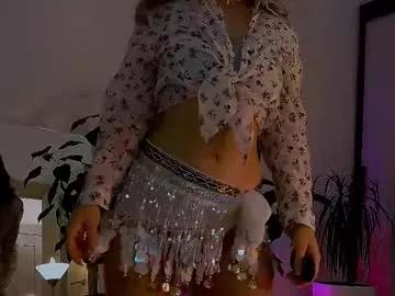 Girls: discover live performances with matured cam models, from teasing to fixations, in a variety of stunning live sex cams.