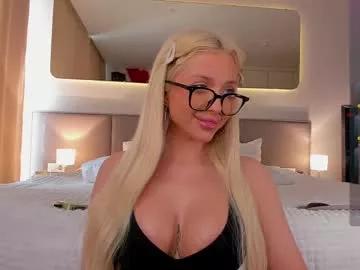 wow_peach_girl from Chaturbate