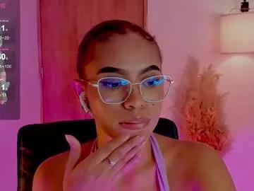 Girls: discover live performances with matured cam models, from teasing to fixations, in a variety of stunning live sex cams.
