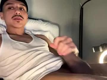 xmomentumx from Chaturbate