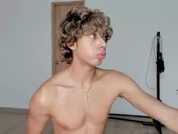 xoxo_dominik from Chaturbate