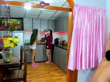 xsexys_girlsx from Chaturbate