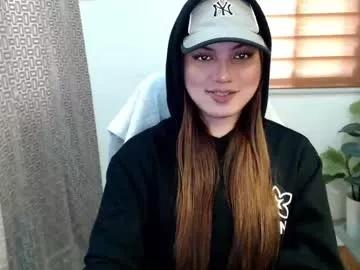 xxjulielovesyouxx from Chaturbate