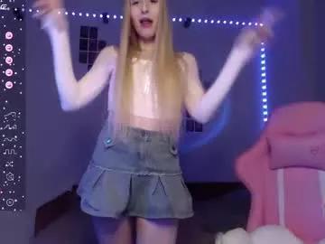 Girls: discover live performances with matured cam models, from teasing to fixations, in a variety of stunning live sex cams.