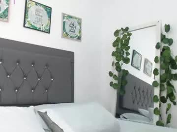 Girls: discover live performances with matured cam models, from teasing to fixations, in a variety of stunning live sex cams.