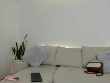 Girls: discover live performances with matured cam models, from teasing to fixations, in a variety of stunning live sex cams.
